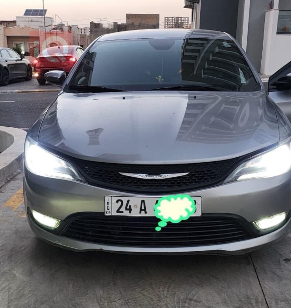 Chrysler 200